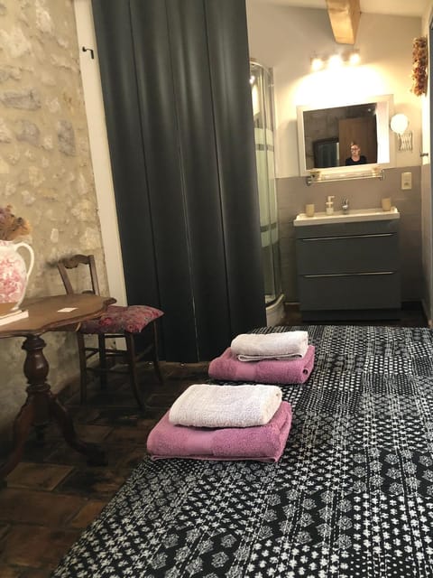 Bathroom, Photo of the whole room