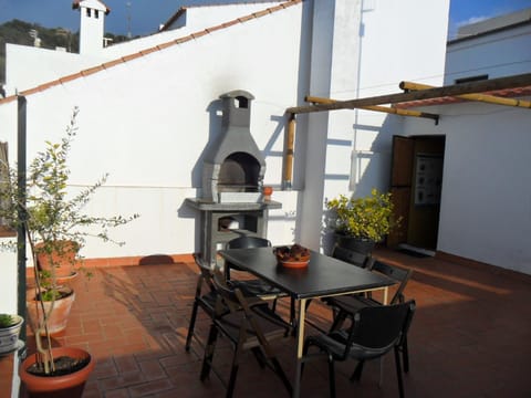 BBQ facilities, Balcony/Terrace, Other