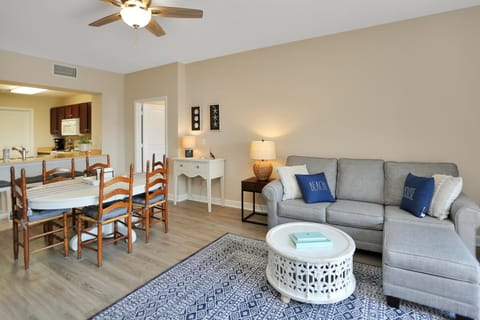 Waterside Village Condo 203 by Pristine Properties Vacation Rentals Apartment in Mexico Beach