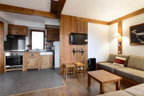 Le Chalet De Montchavin - 4 Pièces pour 10 Personnes 194 Apartment in Landry