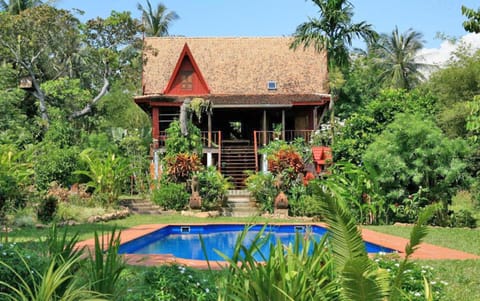 Facade/entrance, Floor plan, Pool view