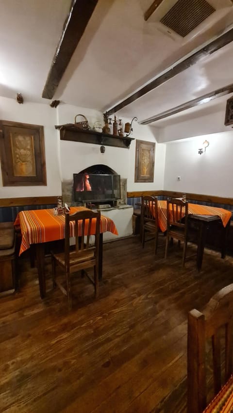 Стаи за гости The Old House Hotel in Velingrad