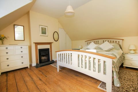 Beeches Cottage - Beautiful Garden - Parking House in Mid Sussex District