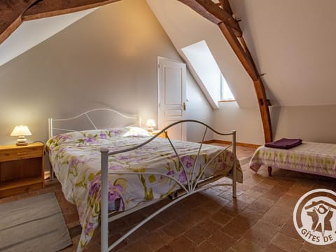 Gîte familial près de la Loire avec grand jardin, parking privé, proche Saumur et activités nautiques - FR-1-622-40 House in Gennes-Val-de-Loire