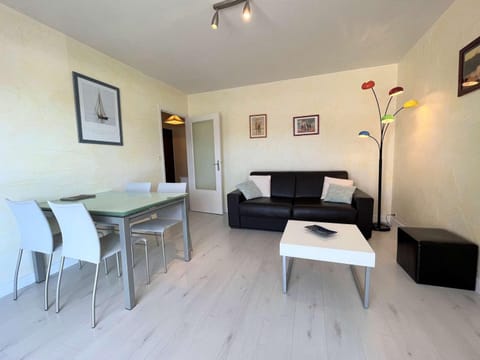 Bénodet: appart près plage avec parking et ascenseur - FR-1-481-124 Apartment in Bénodet