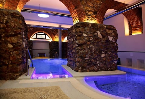 Hot Tub, Sauna, Steam room, Spa and wellness centre/facilities, Spa and wellness centre/facilities, Swimming pool, Swimming pool