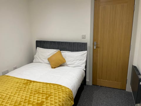 Modern - two bed - apartment located in the city of Wolverhampton Apartment in Wolverhampton