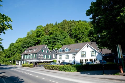 Hotel Restaurant Zur Post Hotel in Leverkusen