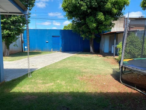 Casa para alérgicos, crianças, idosos e Pets. House in Foz do Iguaçu