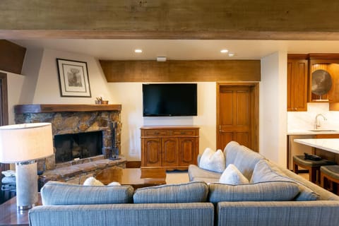 Luxury Four Bedroom Suite with Three Hot Tubs apartment hotel Apartment hotel in Deer Valley