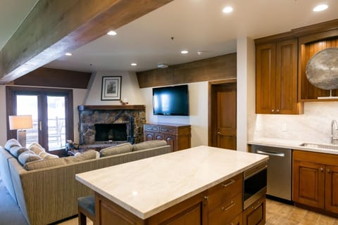 Luxury Four Bedroom Suite with Three Hot Tubs apartment hotel Apartment hotel in Deer Valley