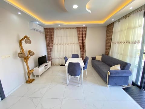 Brand new 2 bedroom apartment with pool Didim good location Copropriété in Didim
