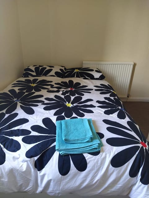 SELF CATERING 2 Bedroom Flat Condo in Edinburgh