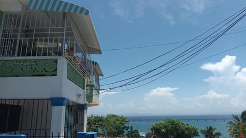 Apto 2Habitaciones con Aire y Vista al Malecón de Samaná Apartment in Samaná Province