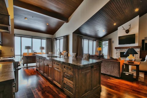 Premium Luxury Three Bedroom Suite with Two Hot Tubs apartment hotel Appartement-Hotel in Deer Valley