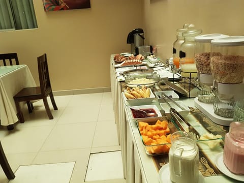 Food close-up, Food, Breakfast, Continental breakfast, Buffet breakfast, Drinks