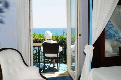 Balcony/Terrace, Photo of the whole room, Landmark view, Sea view