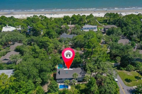 Luxury Beach House - 2min Walk to Beach - Private Pool - Group & Dog Friendly House in South Forest Beach