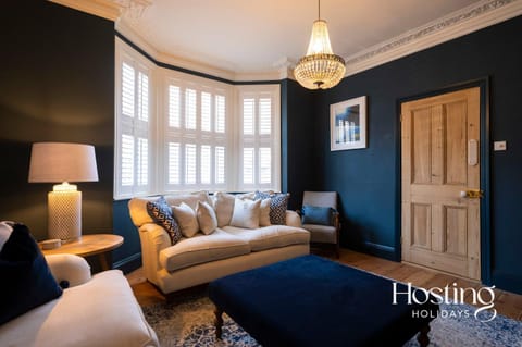 The Aston - Superbly Equipped 4 Bedroom Townhouse House in Henley-on-Thames