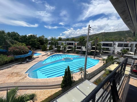 Property building, Mountain view, Pool view, Swimming pool