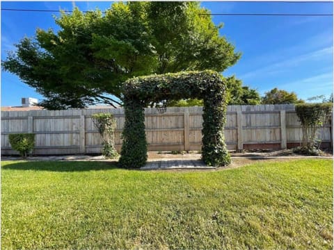 Traditional Living House in Visalia