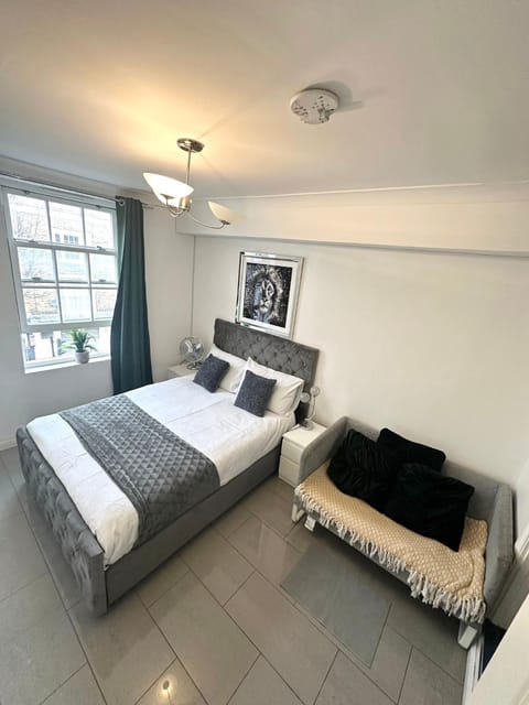 "Bright & Spacious" 3 BR flat by Kings cross, St Pancras station!!!! Apartment in London Borough of Islington