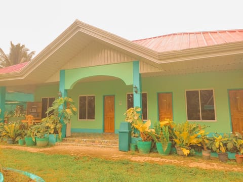 BARRIL GREEN HOMESTAY Vacation rental in Central Visayas