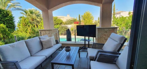 Balcony/Terrace, Swimming pool