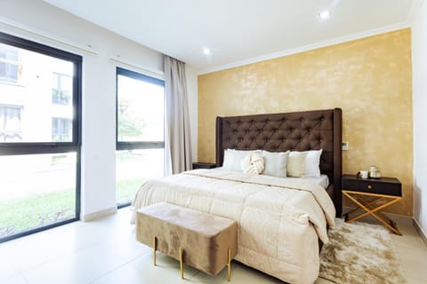 Amazing 2 Bedroom Room Space Available Condominio in Accra