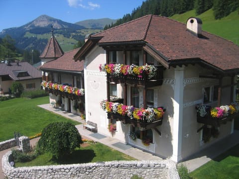 Property building, Day