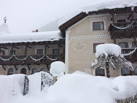 Property building, Winter