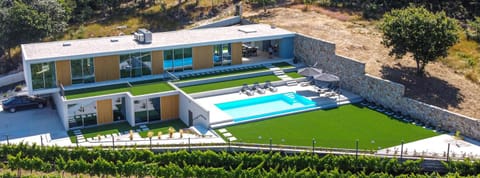 Property building, Bird's eye view, Garden, Garden view, Swimming pool