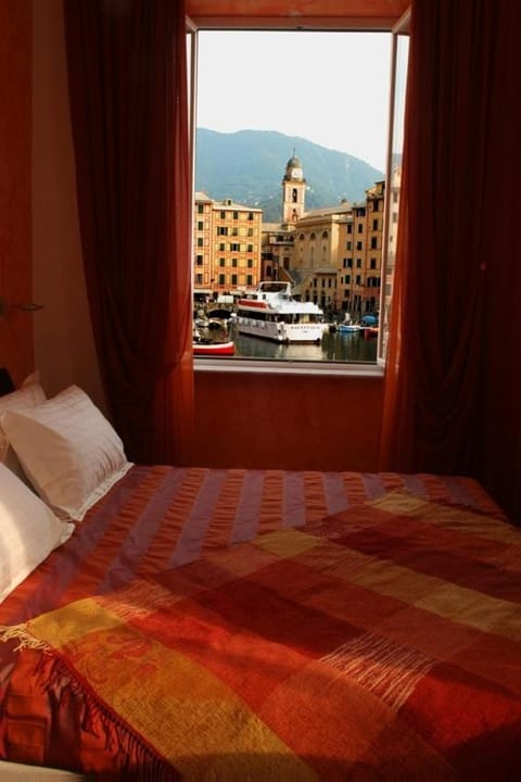 Bed, Photo of the whole room, Bedroom, Sea view