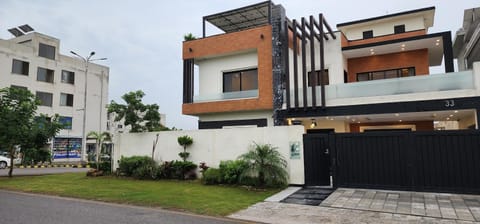 Property building, Street view