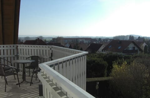 View (from property/room), Balcony/Terrace, Garden view