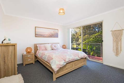 Bonnies Bliss 10 Mins Walk to Beach Apartment in Culburra Beach