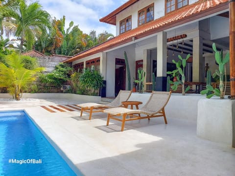 Ocean Star Villa Four near KuDeTa Beach Villa in Kuta