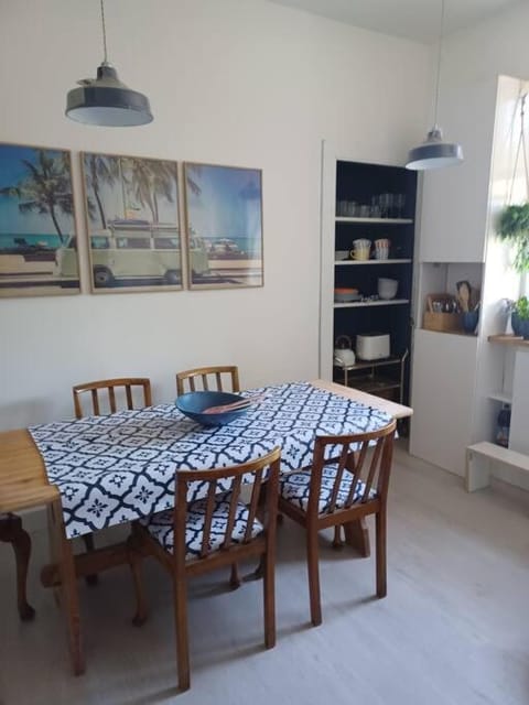 Dining area, kitchen