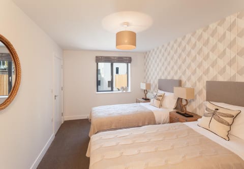 12 Woolacombe East - Luxury Apartment at Byron Woolacombe, only 4 minute walk to Woolacombe Beach! Apartment in Woolacombe