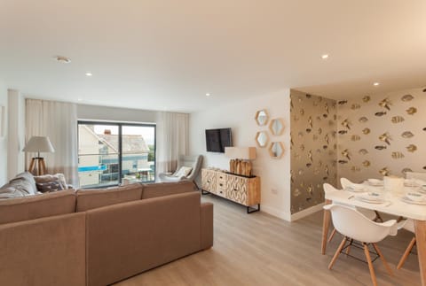 12 Woolacombe East - Luxury Apartment at Byron Woolacombe, only 4 minute walk to Woolacombe Beach! Apartment in Woolacombe