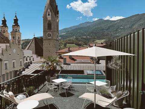View (from property/room), Landmark view, Swimming pool