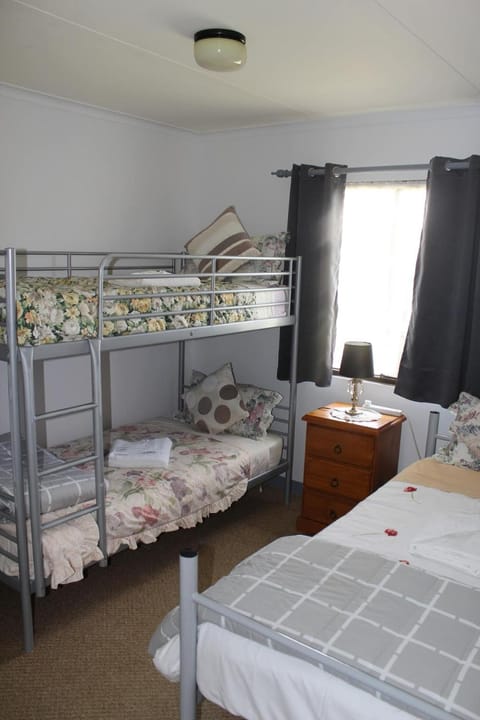 Sally's Kingscote Retreat 3-Beach Haven Holiday Unit Apartamento in Kingscote