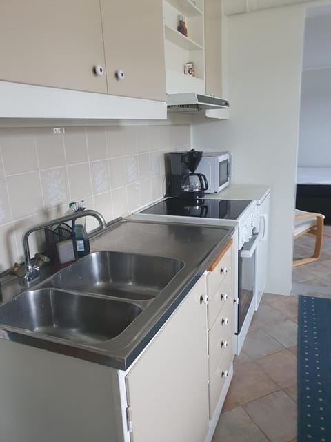 Coffee/tea facilities, Kitchen or kitchenette, minibar, pet friendly, pet friendly, stove, stove, kitchen, kitchen