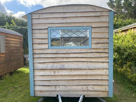 Modern Shepherd's Hut at St Anne's Country House in Plymouth