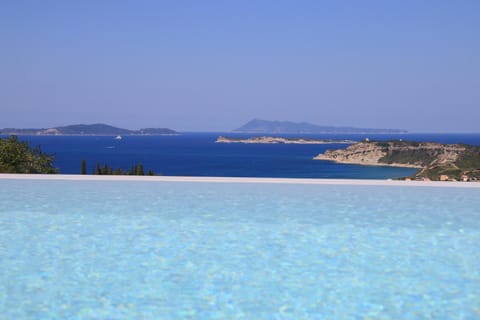 View (from property/room), Sea view, Swimming pool