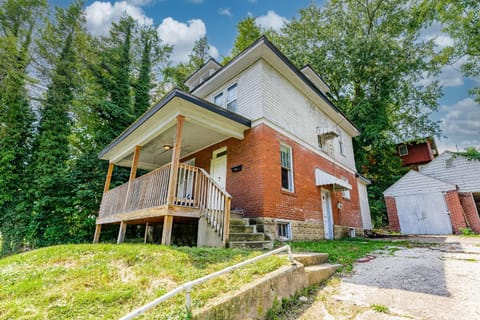 Awesome House, 5 minutes to DT, 2 miles to Stadium and Ruby Memorial! Haus in Morgantown