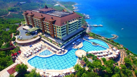 Facade/entrance, Bird's eye view, Pool view, Sea view