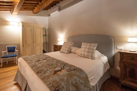 Il Palazzo - Agriturismo, Winery Farm Stay in Umbria