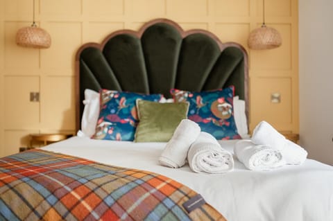 The Seelies - Luxury Aparthotel - By The House of Danu Condo in Kingussie
