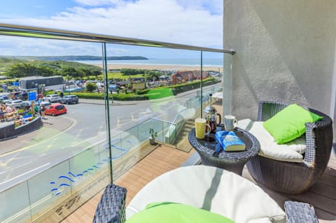 Natural landscape, View (from property/room), Balcony/Terrace, Seating area